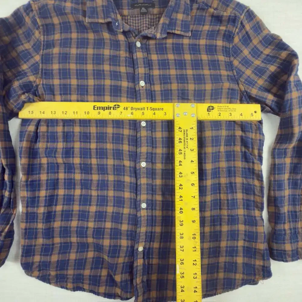 Banana Republic Untucked Standard Fit Plaid Shirt XL.